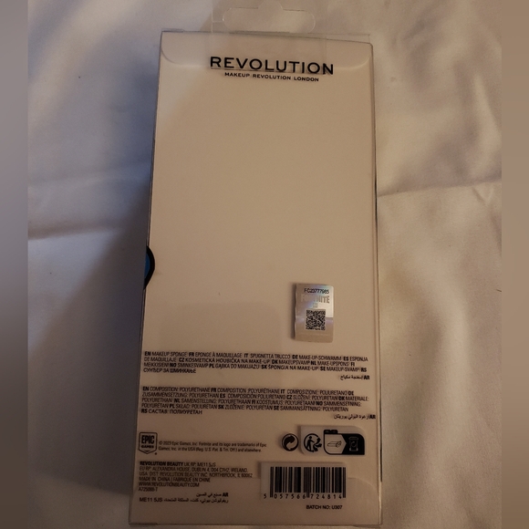 Revolution x Fortnite  Peely Makeup Sponge - Picture 7 of 7